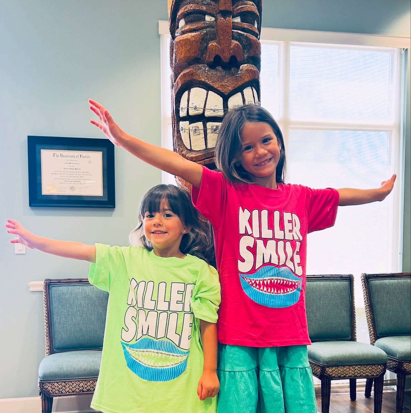 😄😄 Double the smiles, double the fun! 💚🩷
Nothing makes us happier than helping little smiles shine bright🌟😁 🦷
#OneKillerSmile #SmileGoals #Orthodontics