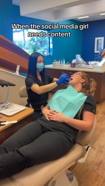 Gotta do what ya gotta do 🤷🏼‍♀️🤣

#funny #fyp #trending #orthodontics #funatwork